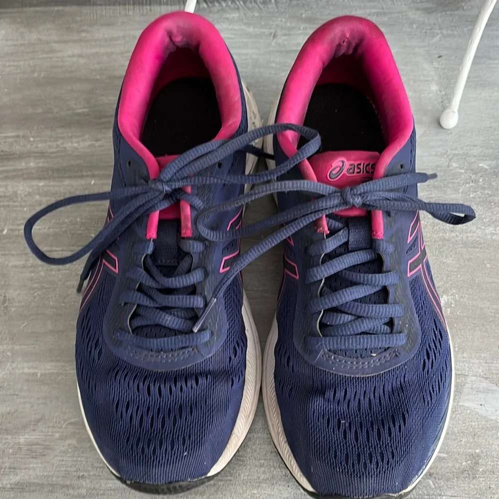 Asics Gel-Contend 6 Size 7